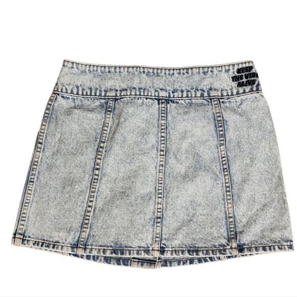 Volcom X Georgia May Jagger Denim Mini Skirt Size Small Petite (SP) - Picture 2 of 3